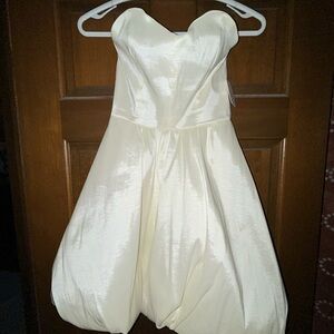 Altar'd State Cream Sweetheart Gown for Brides